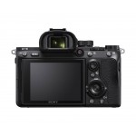 سوني تقدم كاميرا A7 III كاملة الإطار بدون مرايا بسعر 2000 دولار